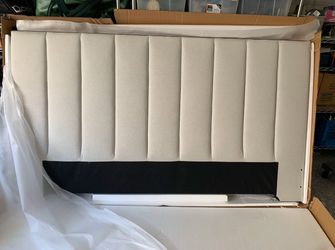 New King Headboard Universal Furniture Designer Nina Magon Fabric Padded Headboard for King Sized Bed Retails $3000