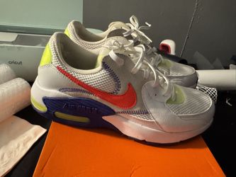 NIKE AIR MAX SIZE 9