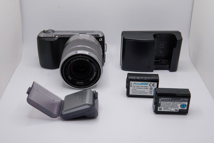 Sony NEX C3 Camera Kit