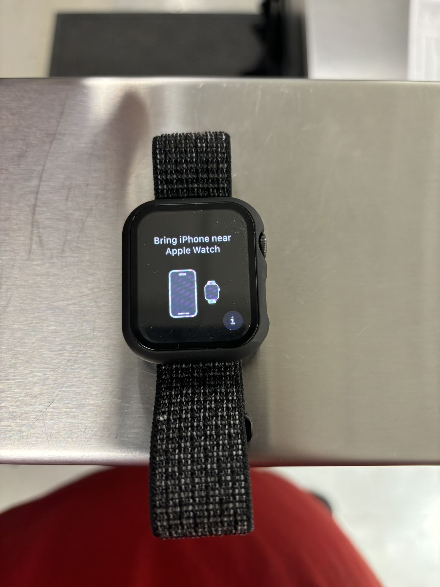 Apple Watch SE 44mm GPS + Cellular