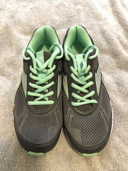 Reebok monofusion Grey and green athletic shoes size 7 1/2