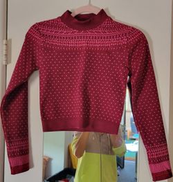 Fabletics Women's XS Long Sleeve Crop Top