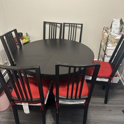 Extending Dinning Table With Six Chairs