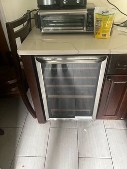 Frigidaire Wine Cooler Beverage Fridge