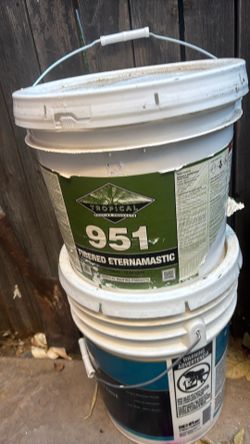 White Roof Sealer ? New Bucket 3 Gallon ?
