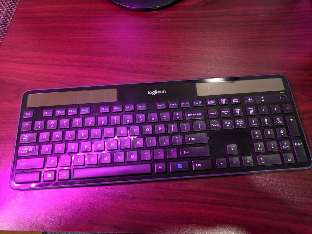 Logitech K750 solar wireless keyboard PC