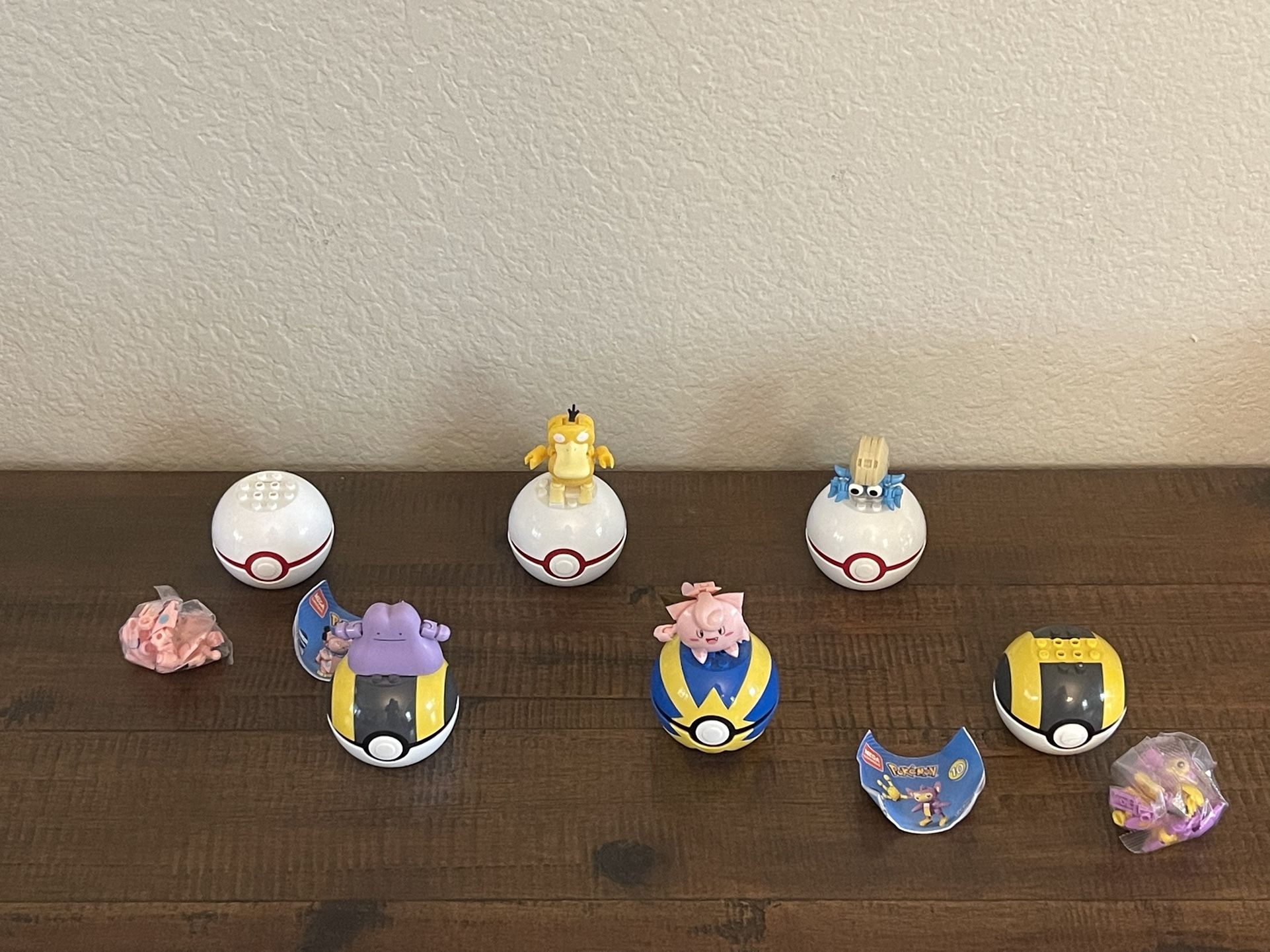 Pokemon Ball Building Toy Kits (set of 6)