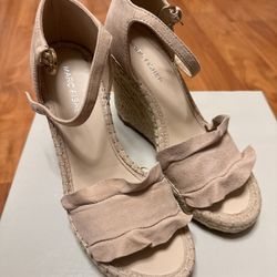 New Marc Fisher Tan Wedge Sandal