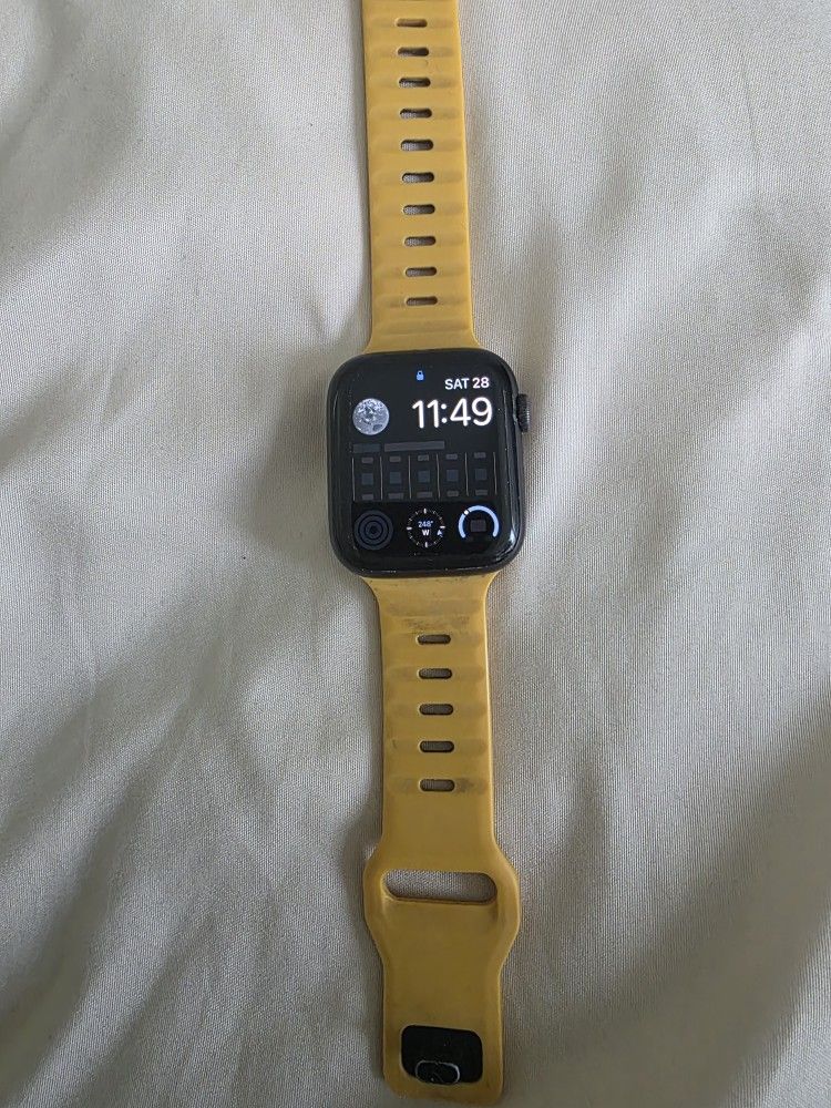 Apple Watch Trade For Android Watch, With A Few Bands Charger And Screen Protectors 