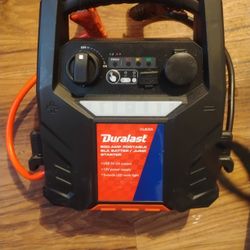 Duralast 800 Amp Portable Battery Jump Starter. 