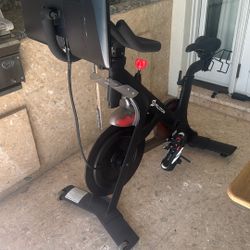 Peloton Bike, Like New!
