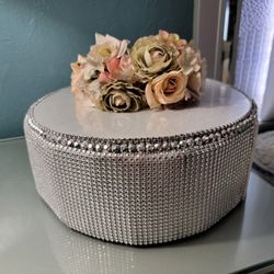 **CUSTOM CAKE STAND**
