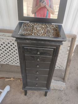 standup jewelry box