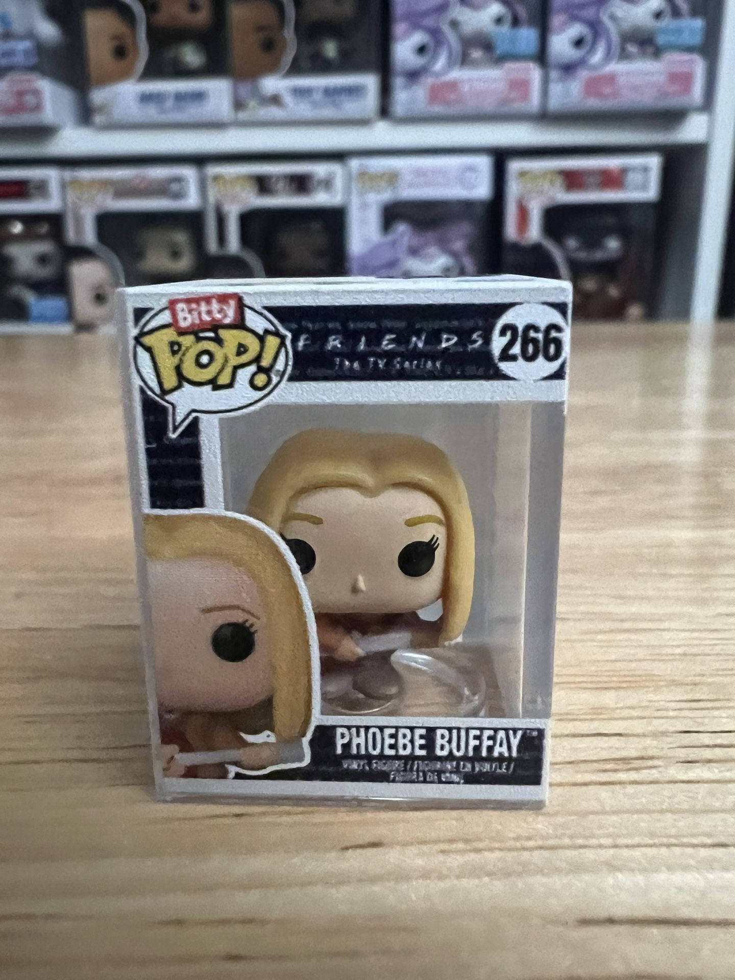 BITTY Phoebe Buffay Guitar Friends 1" Funko Pop #266 Lisa Kudrow Smelly Cat TV