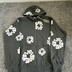 Denim Tear Rhinestone Cotton Wreath Thermal Zip Hoodie Size Medium