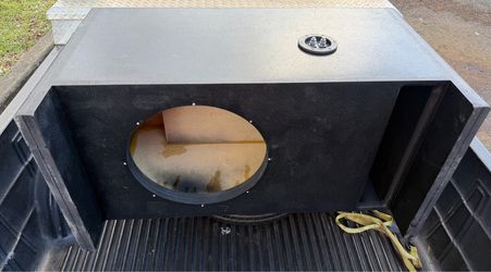 Subwoofer box