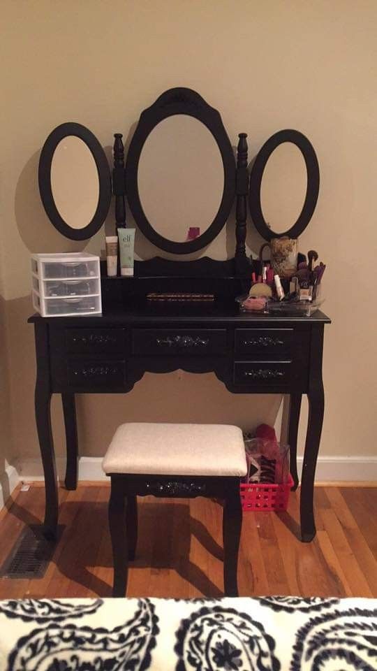 Makeup Vanity