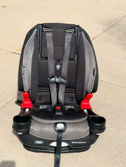 Graco Nautilus SnugLock DLX 3-in-1 Harness Booster Black Car Seat Manufactured: 11/18