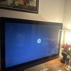 Desktop W Mouse And Keyboard
