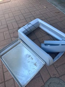 Pet safe automatic litter box