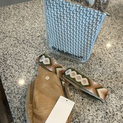 Lululemon Everywhere Sling Bag