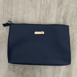 Isaac Mizrahi Navy Blue Large Makeup/Cosmetic Bag / Travel Bag / Clutch