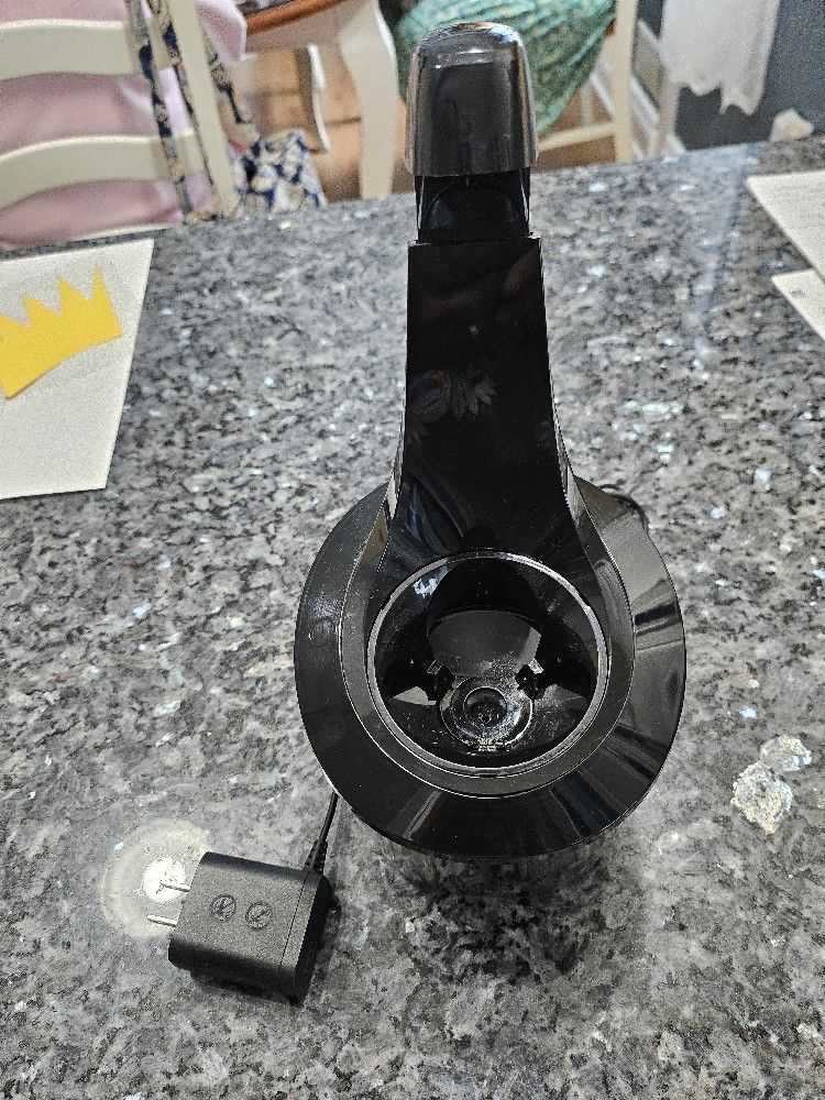 Phillips Norelco Serier 9000 Shaver And Cleaner