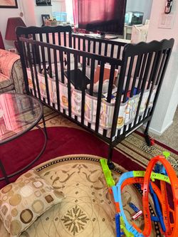 Baby crib with mattress