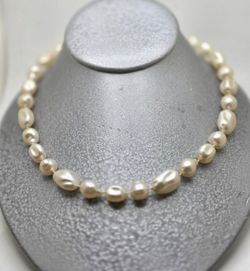 Lustrous Faux Pearl Strand Necklace