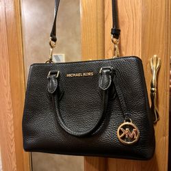 Micheal Kors Purse 