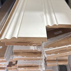 MDF Baseboard Primed/ Molduras 4’ $0.81