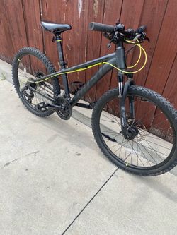 Ghost mountain bike 24 speed tires 24”