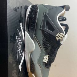 Jordan 4 "Fear" Size 11
