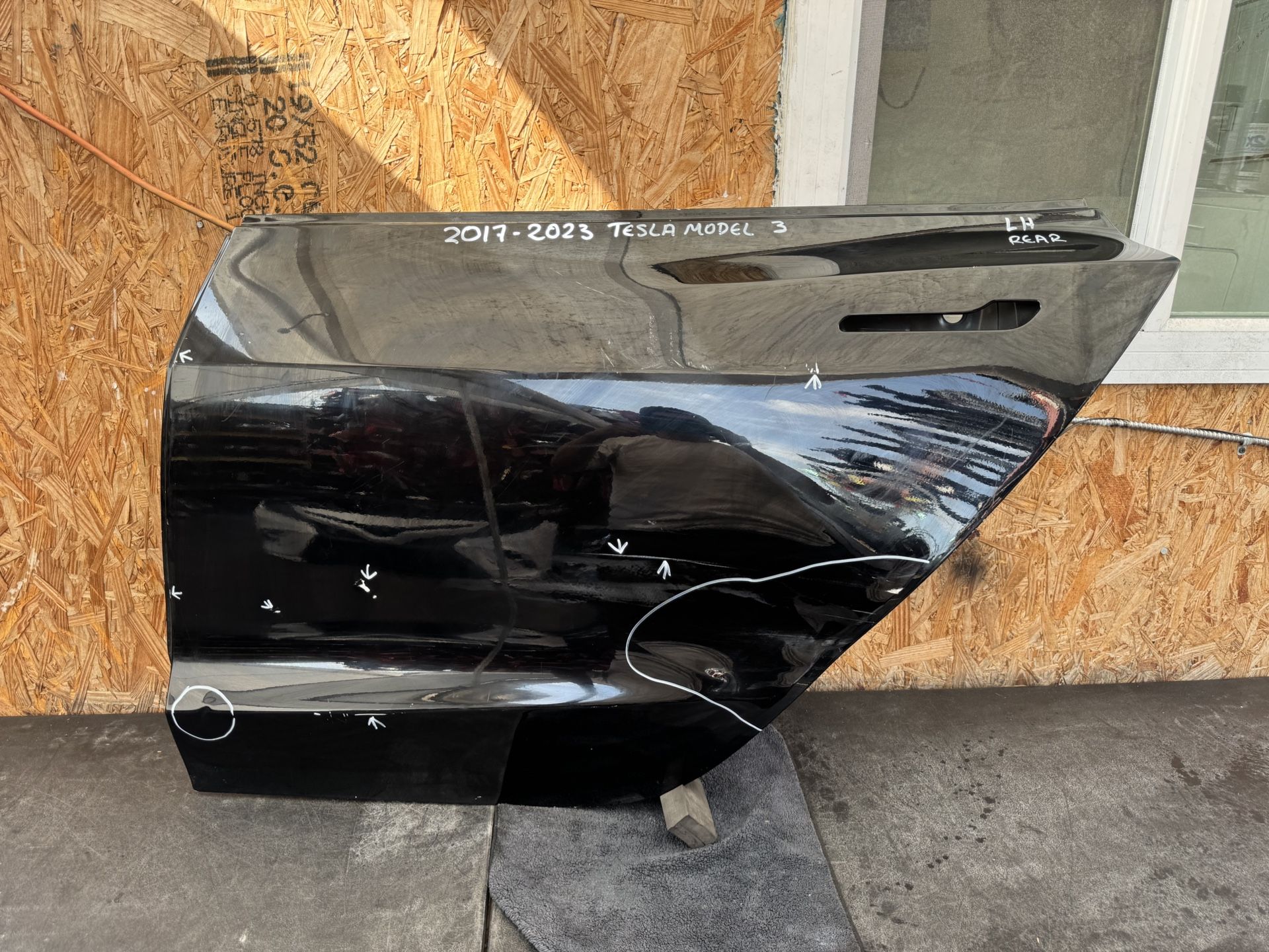 2017 2018 2019 2020 2021 2022 2023 TESLA MODEL 3 LEFT REAR DOOR OEM USED