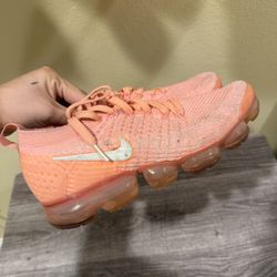 Nike Air VaporMax Flyknit Crimson Pulse