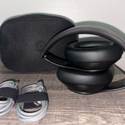 Beats Studio Pro