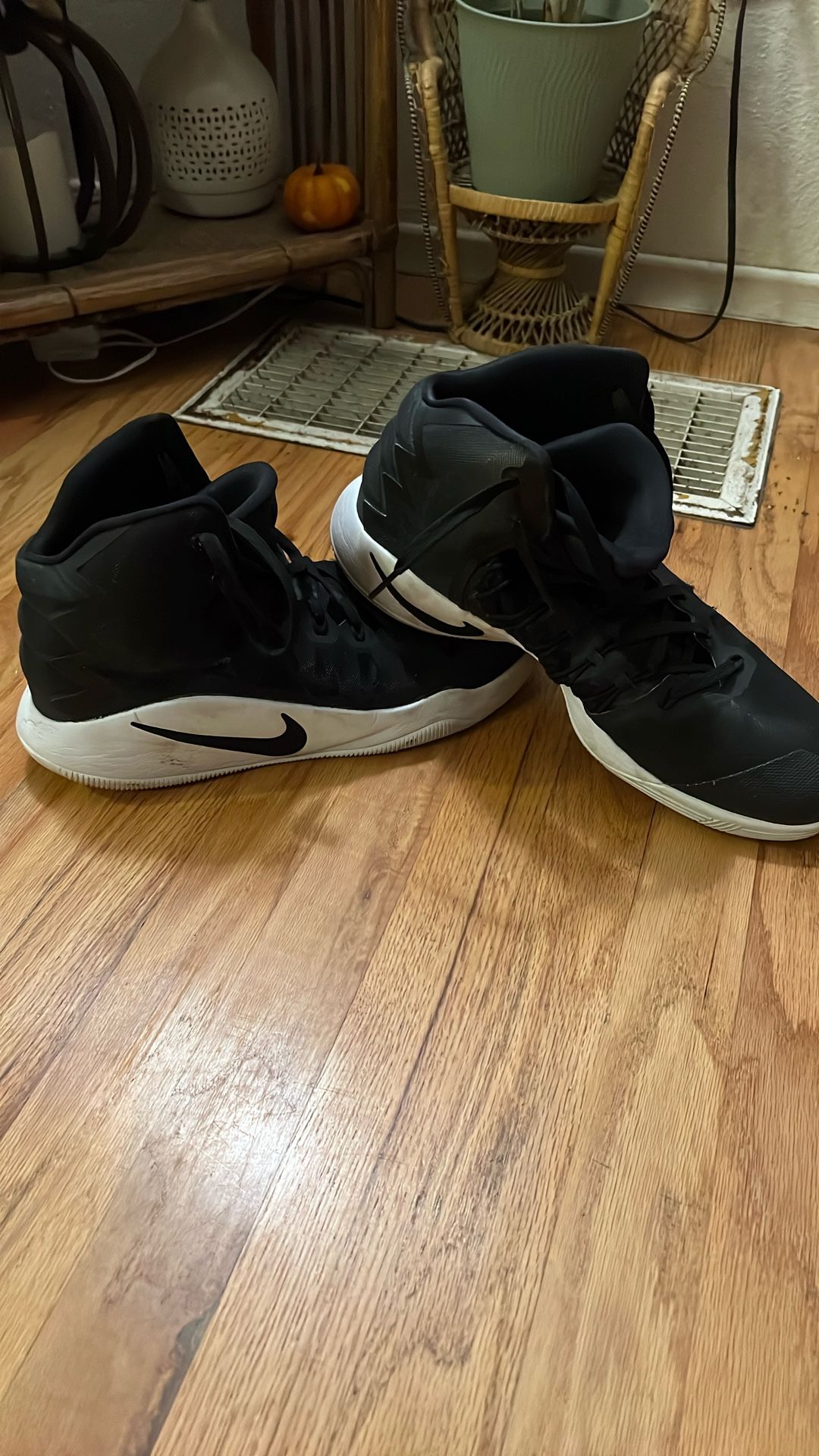 Nike Zooms Size 14