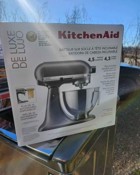 KITCHENAID DELUXE 4.5 QUART MIXER