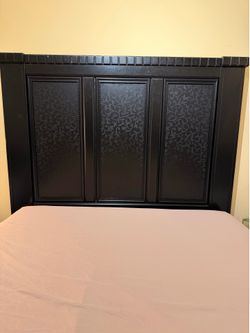 Queen Bed