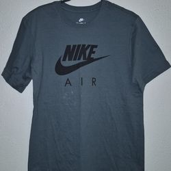 Adult Small Nike Shirt