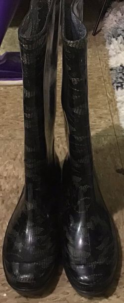 New York Rain Boots Size 9