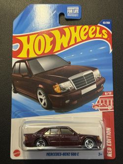 Hot Wheels Mercedes-Benz 500 E 1:64 Diecast Car