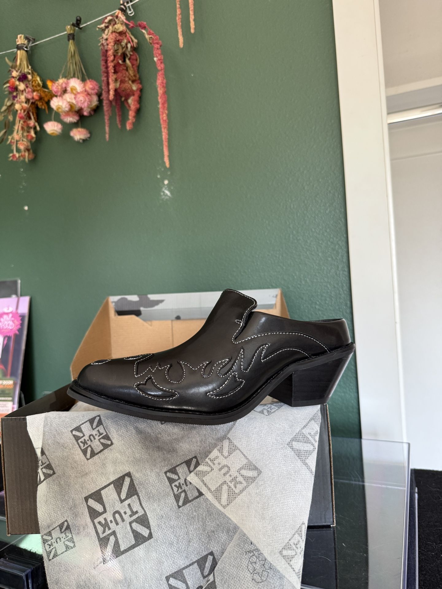 Brand New T.U.K. Black Western Flame Cuban Mule – $50