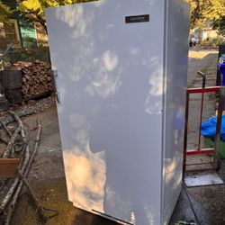 Standing Freezer 