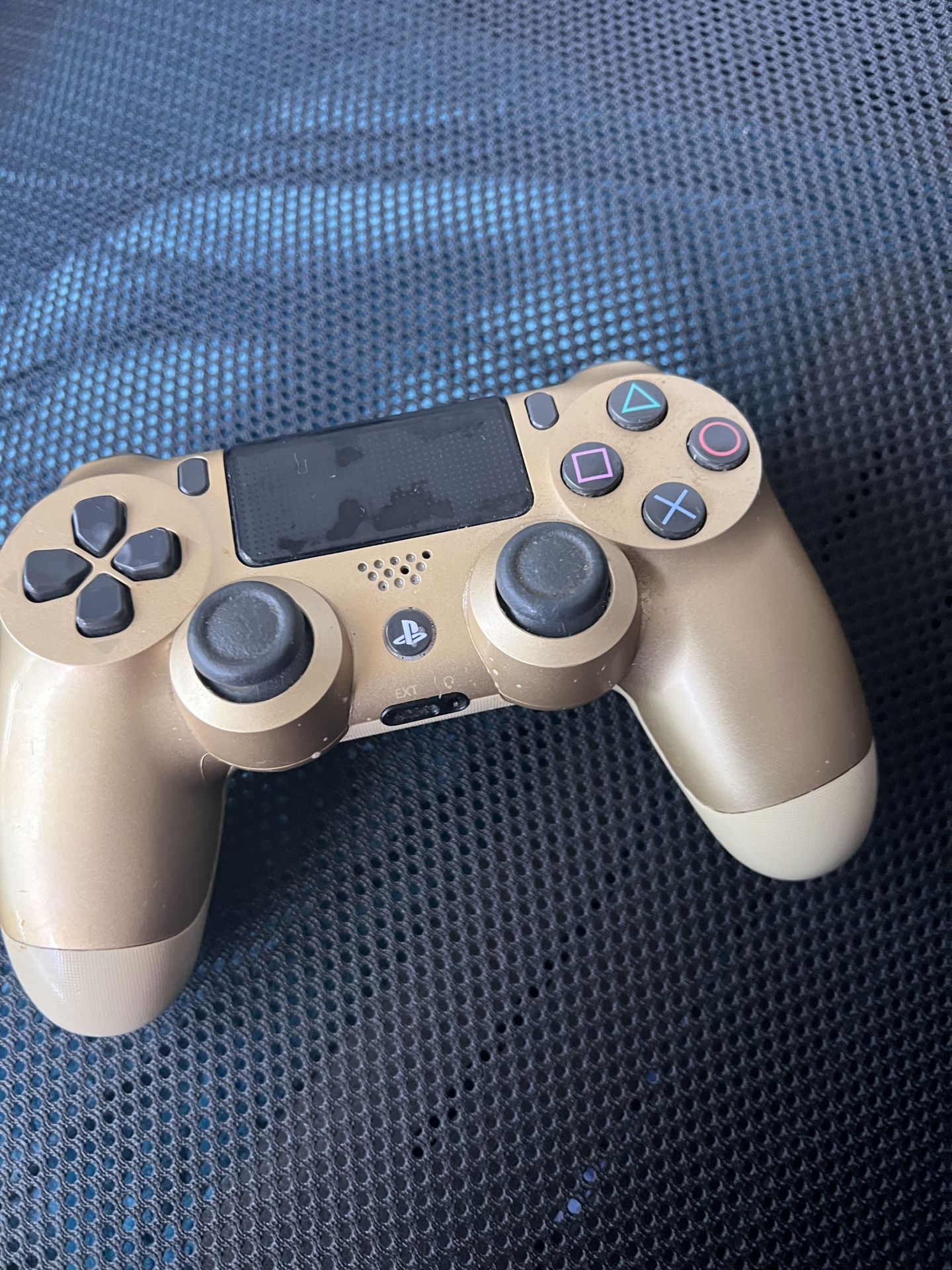 PS4 Controller