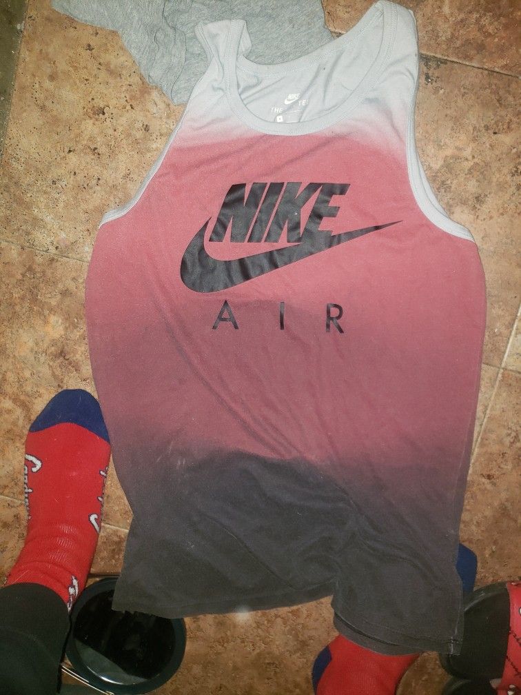 Nike Cut Off