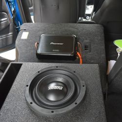 10 " sundown sub whit pioneer amp an 10" bass box