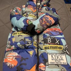 Coat With Hoodie. Puff/Puffy .Size 14-16.. $35 (2 Front Pockets) Zipper 