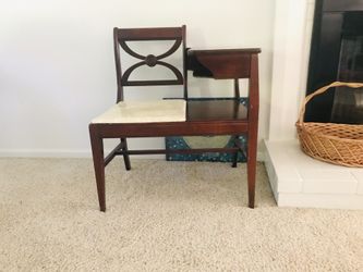 LEXINGTON CHAIR COMPANY TELEPHONE TABLE