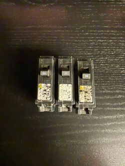 Homeline 20-Amp Single-Pole Circuit Breaker (HOM120CP)